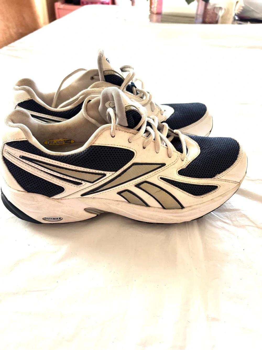 Reebok Navy & White DMX Versasport 4 2010 Sneakers SZ 9.5 Gently Worn